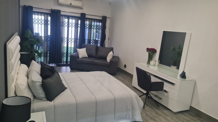 5 Bedroom Property for Sale in Protea Park North West